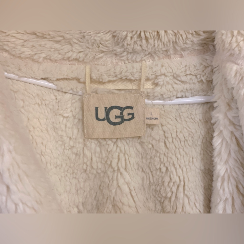 Ugg Robe